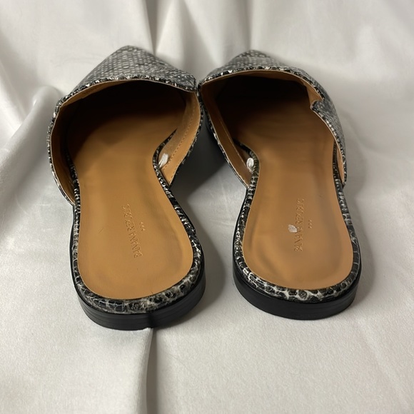 Banana Republic Snakeskin Mules - Size 8.5 - Picture 4 of 6